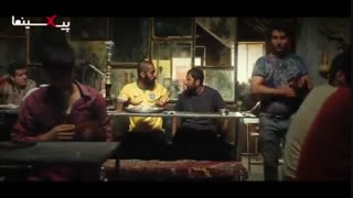 سکانس مغزهای کوچک زنگ‌ زده ، ناراحتی شاهین بعد از دستگیری برادرش