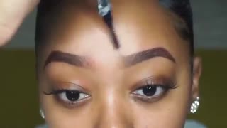 آموزش مدل آرایش ابرو- مومیس مشاور و مرجع تخصصی مو