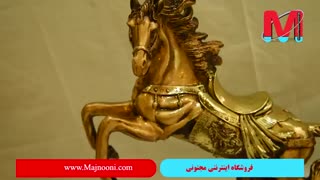 مجسمه اسب