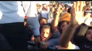 استقبال مردم انقلابی بندرعباس از دکتر احمدی نژاد جراحی گوش