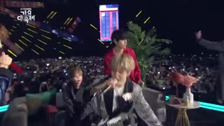 اجرای_آهنگ_home_توسط_بی_تی_اس_در_مراسم_KBS_gayo_2019-720p