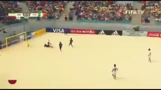 موزیک ویدئو اومدیم روسیه با حضور جناب خان - iCinemaa.com