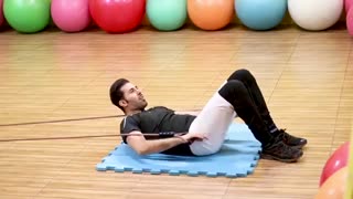 تقویت عضلات پهلو با کش بدنسازی - آموزش بدنسازی با کش توسط احمدرضا امامی بازیکن تیم ملی سامبو ایران