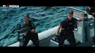 فیلم نبردناو ، سکانس اولین رویارویی با موجودات فضایی در اقیانوس