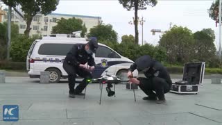 پلیس چین با استفاده از پهپاد، ویروس کرونا را کنترل میکند