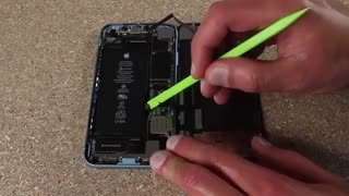 تعویض صفحه نمایش گوشی iPhone XR | تعویض LCD آیفون XR